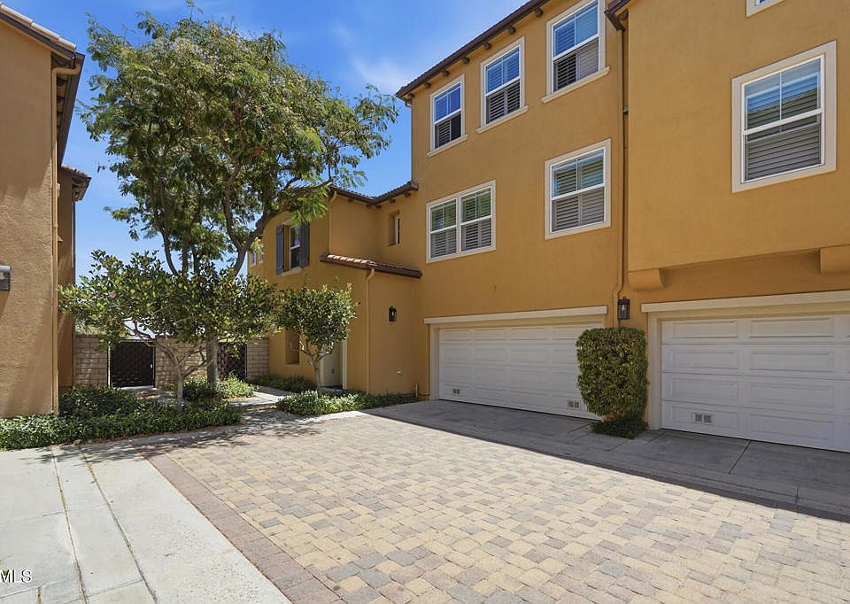 1st image of 27016 Pebble Beach Dr