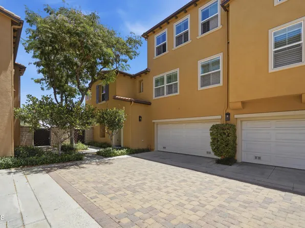 27016 Pebble Beach Dr, Valencia, CA 91381