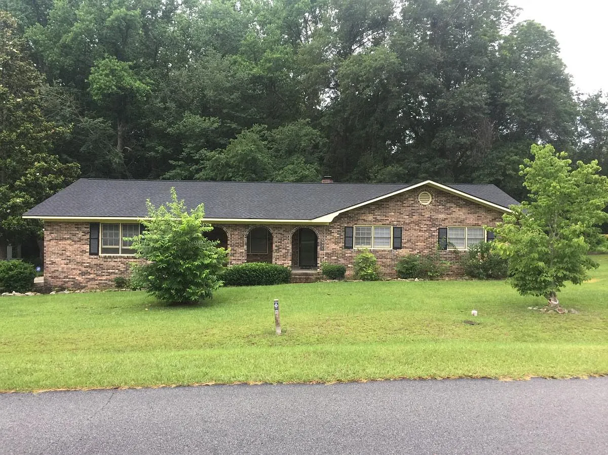 3 bed, 2272 sqft, $1,500 — Photo 2