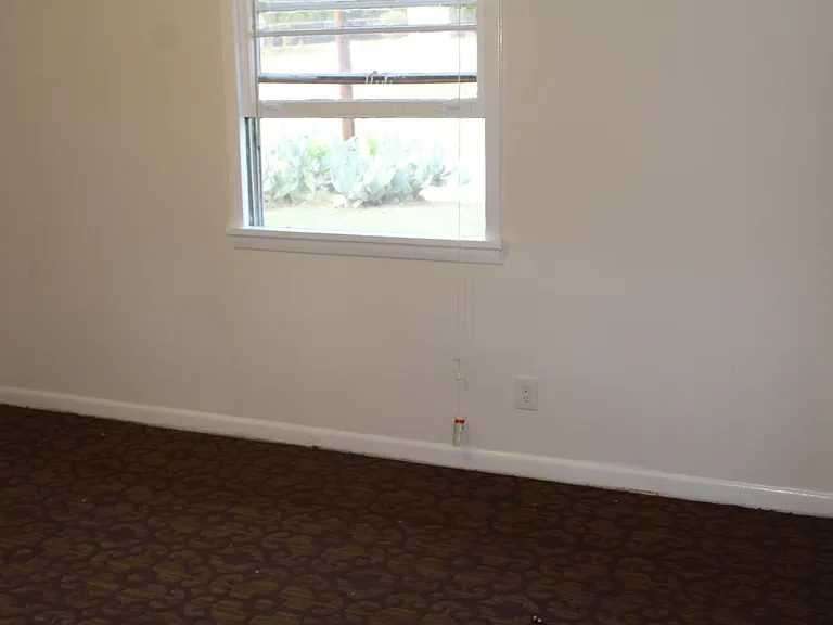 3466 Fairlane Dr NW — Photo 12