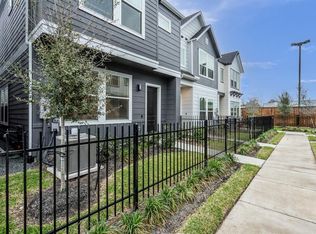 723 Strawberry Pines Ct, Houston, TX 77009