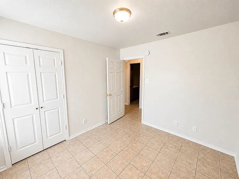 320 Jeff Gordon Dr — Photo 11