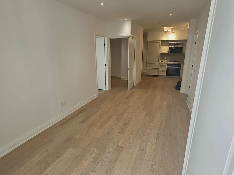 505 Glencairn Ave #202 — Photo 10