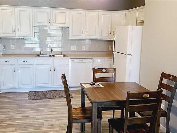 3rd image of 2625 Orchard Dr