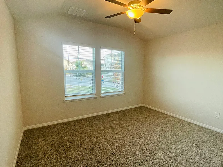 17604 Pepperwood Cv — Photo 16