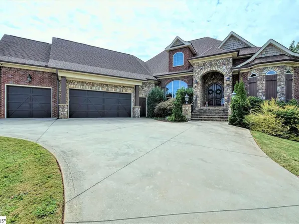 819 E Heathland Dr, Inman, SC 29349