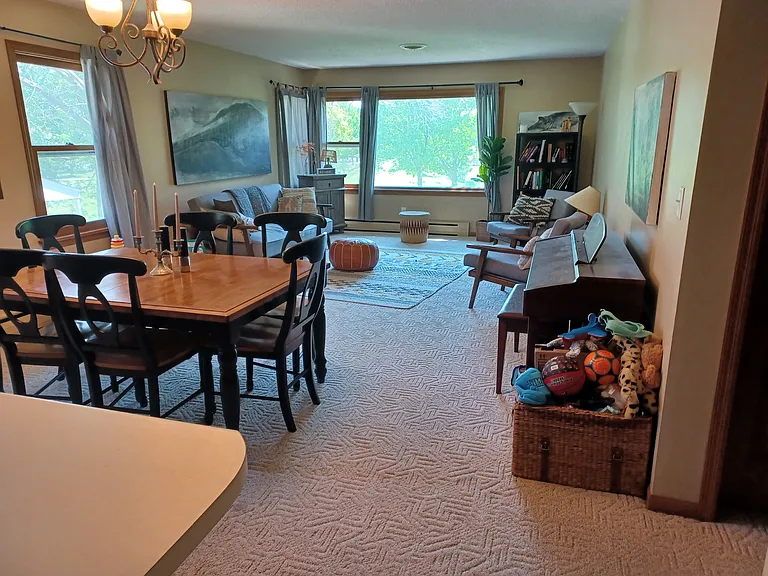 864 9th Ave SE #3 — Photo 3