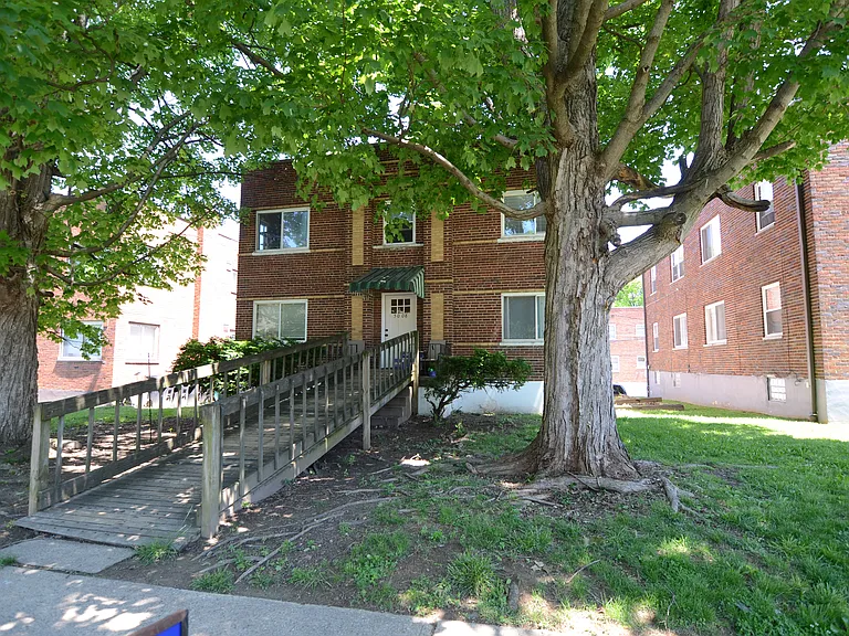 5008 Newfield Ave #3 — Photo 1