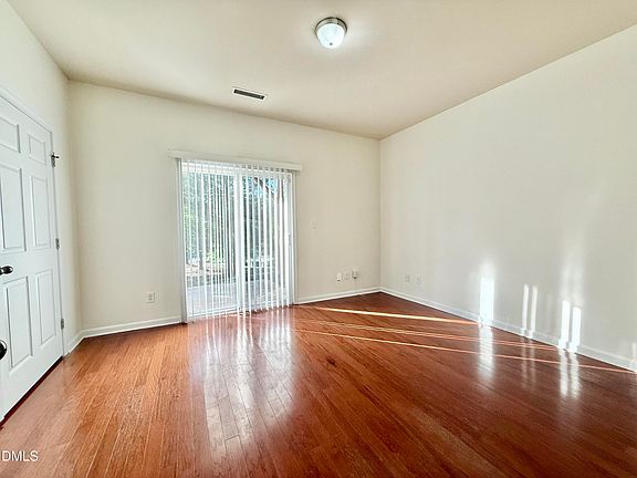 4th image of 229 Dove Cottage Ln