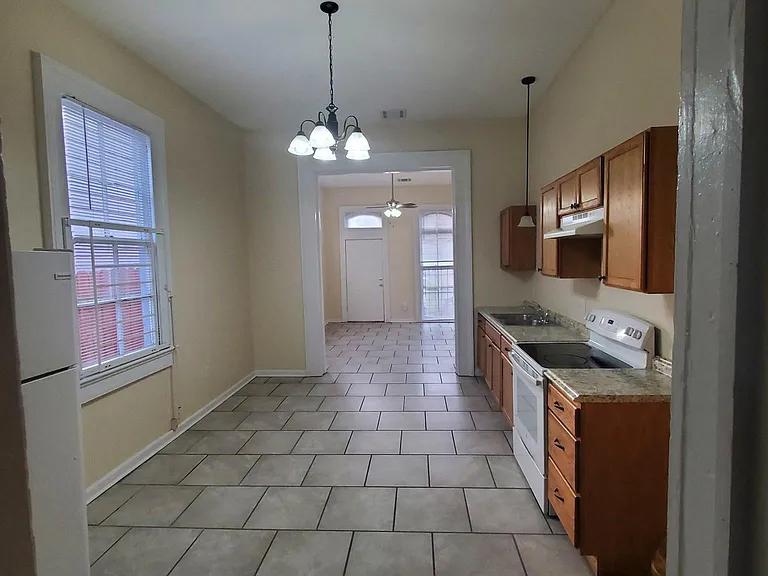 1705 Mandeville St — Photo 2