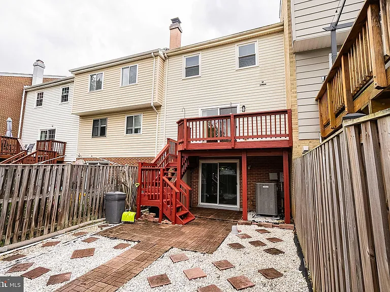 5844 Banning Pl — Photo 39
