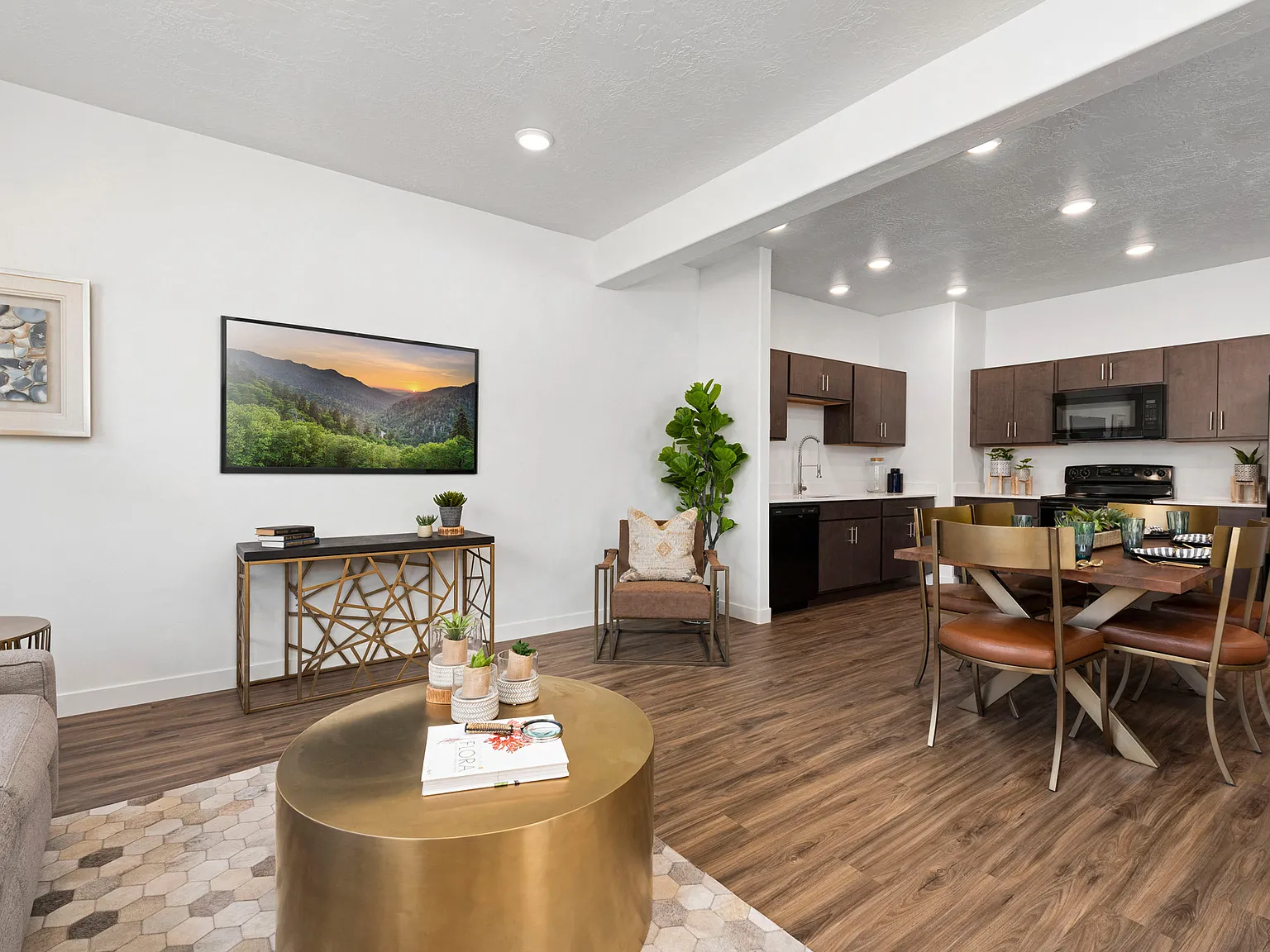 Haven Dell Townhomes — Photo 1