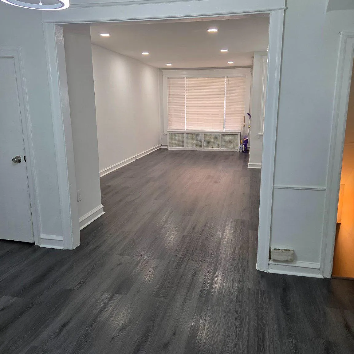3 bed, 1.0 bath, 1104 sqft, $1,750 — Photo 2