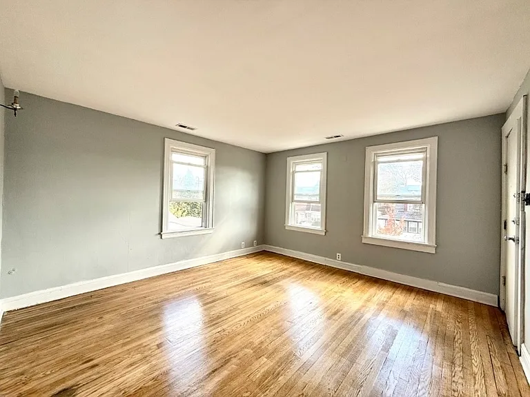 17 W Grant Ave #2 — Photo 2