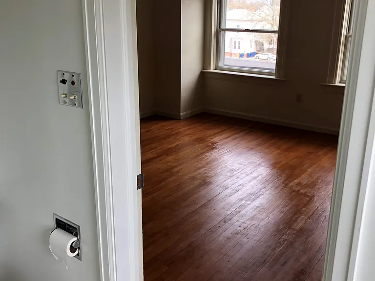 1200 Center Ave #15 — Photo 6