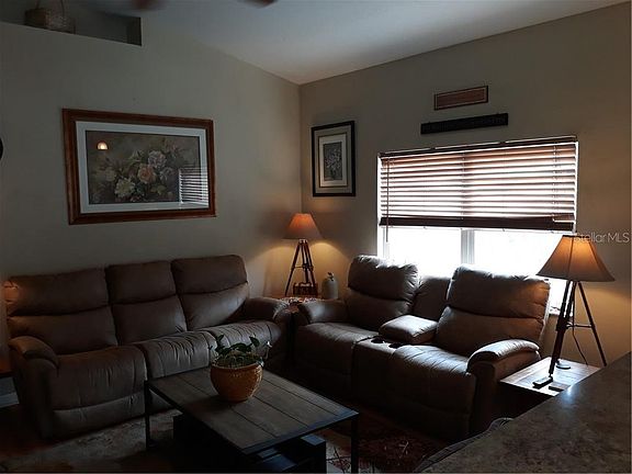 5th image of 1328 Oak Grove Ct