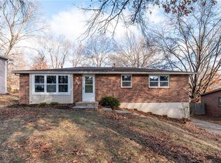 4402 NW 50th St, Kansas City, MO 64151