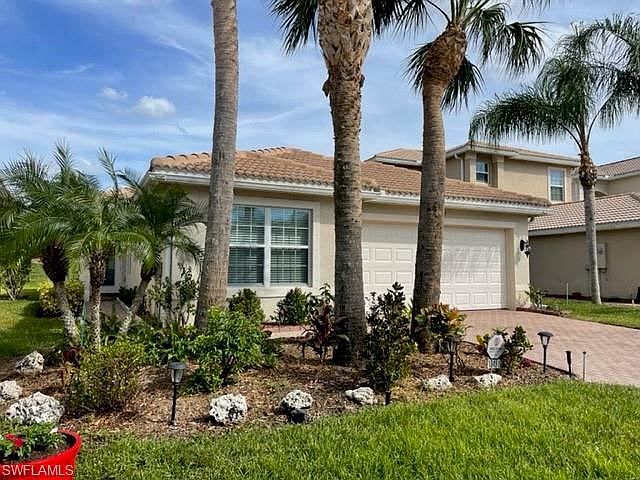 1st image of 10481 Carolina Willow Dr