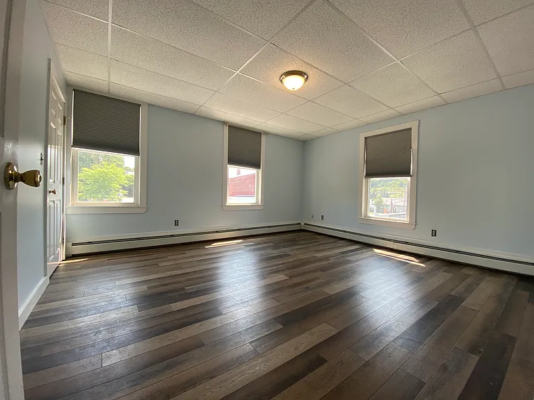 12 Main St #1 — Photo 19
