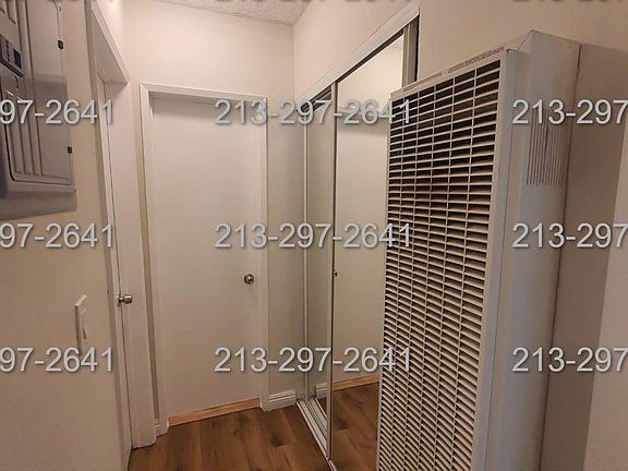 5th image of 13961 Oxnard St #16