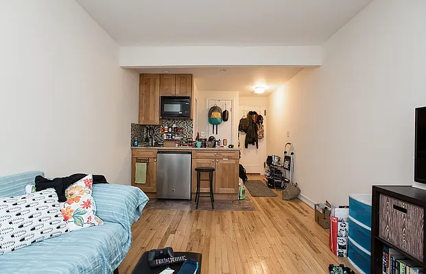 Rented by Emor Management Inc. | media 36