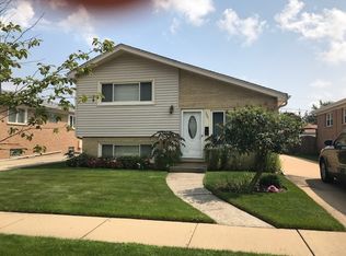 3901 Scott St, Schiller Park, IL