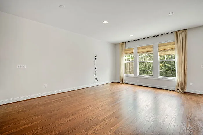 5413 Hickory Ann Dr — Photo 11