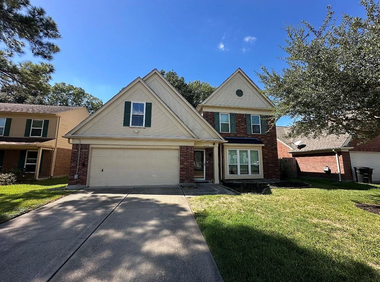 4 bed, 2.5 bath, 2245 sqft, $2,400 — Photo 1