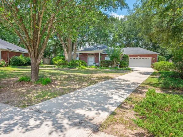 5810 Hilary St, Crestview, FL 32539