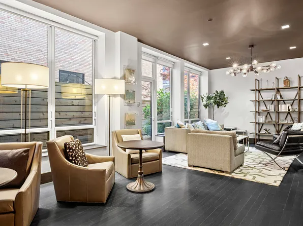 432 West 52nd Street image 13 of 15