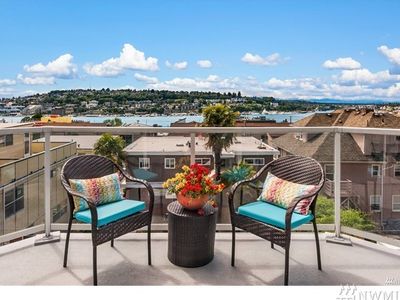 2233 B Boylston Ave E, Seattle, WA, 98102