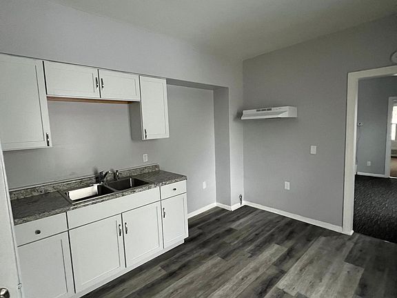 3rd image of 3113 Toledo Ave #3