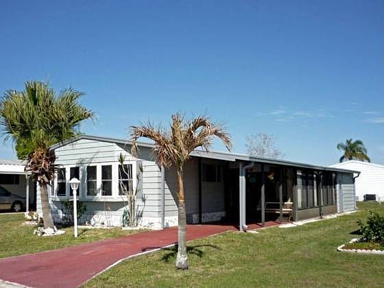 1st image of 806 Oleander Cir