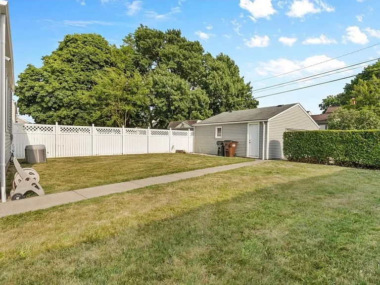 5915 Forest Ave — Photo 21