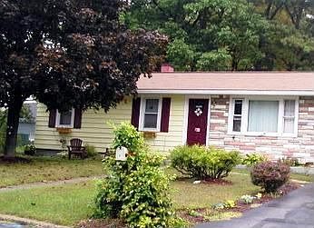 2nd image of 6 Carroll St