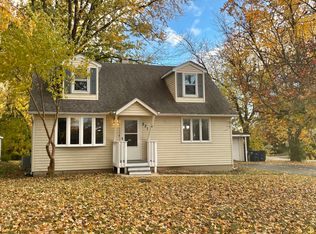 321 Janet Ave, Darien, IL 60561