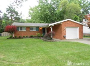 28041 W Nine Mile Rd, Farmington Hills, MI 48336