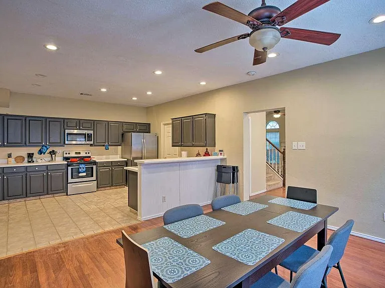 544 Raintree Cir — Photo 11