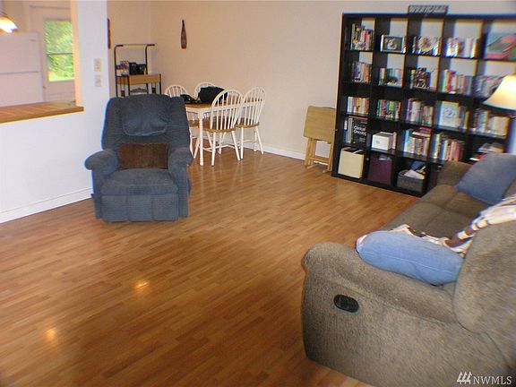 4th image of 15202 2nd Pl W