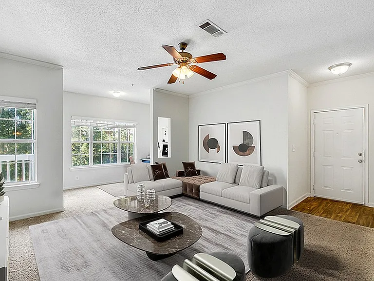 1x1 960 sqft A2R - Living