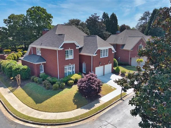 5249 Magnolia Walk Cir, Atlanta, GA 30338