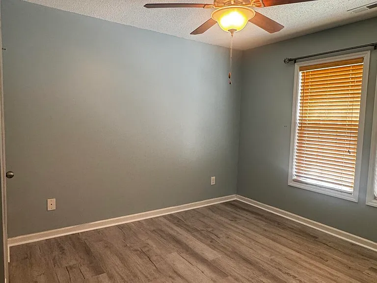 104 Republic Ct — Photo 10