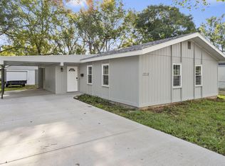 1218 N Warren Avenue, Springfield, MO 65802