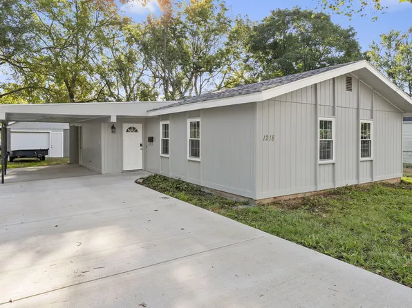 1218 N Warren Avenue, Springfield, MO 65802