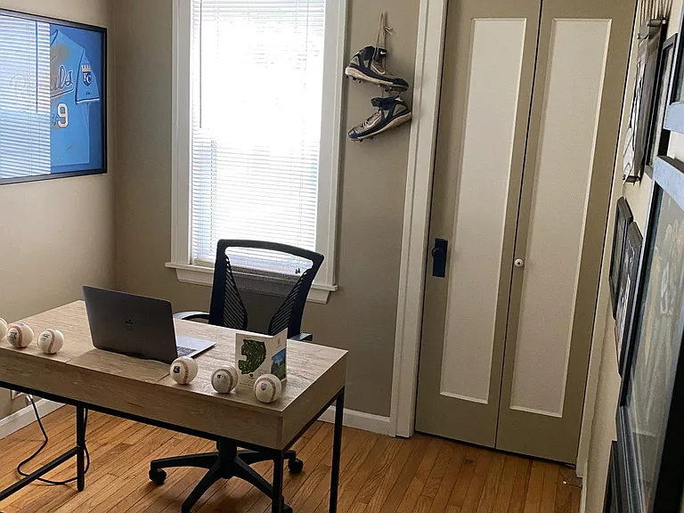 West facing bedroom