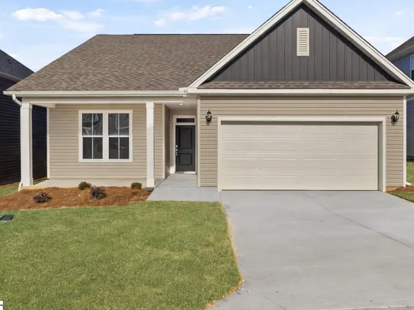 7 Torwood St, Fountain Inn, SC 29644