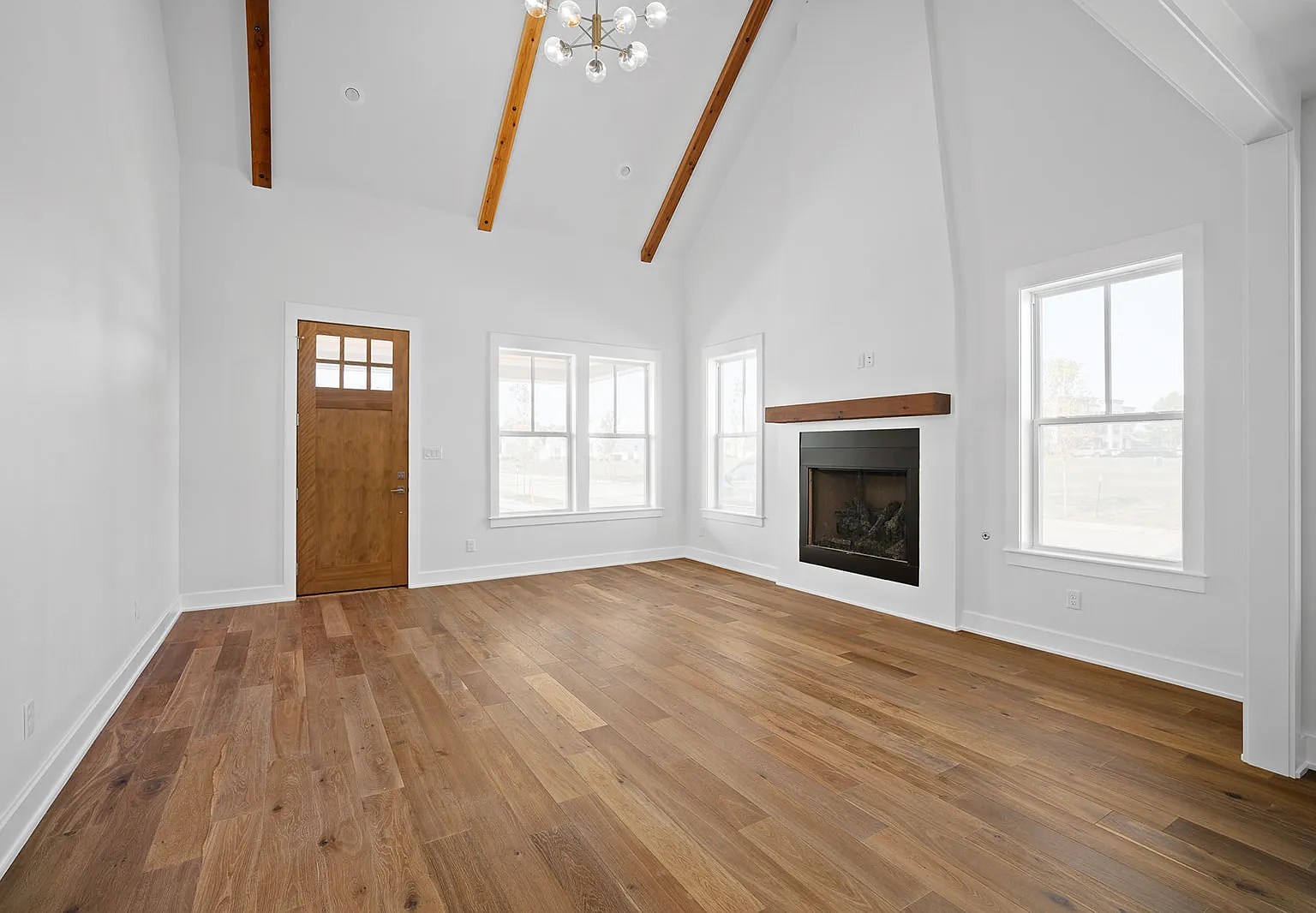 3 bed, 2017 sqft, $2,600 — Photo 3