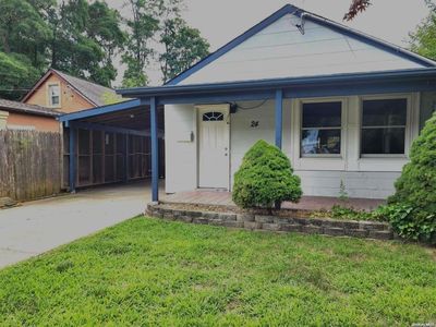 (Undisclosed Address), Wheatley Heights, NY, 11798