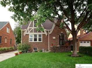 6028 Poppleton Ave, Omaha, NE 68106