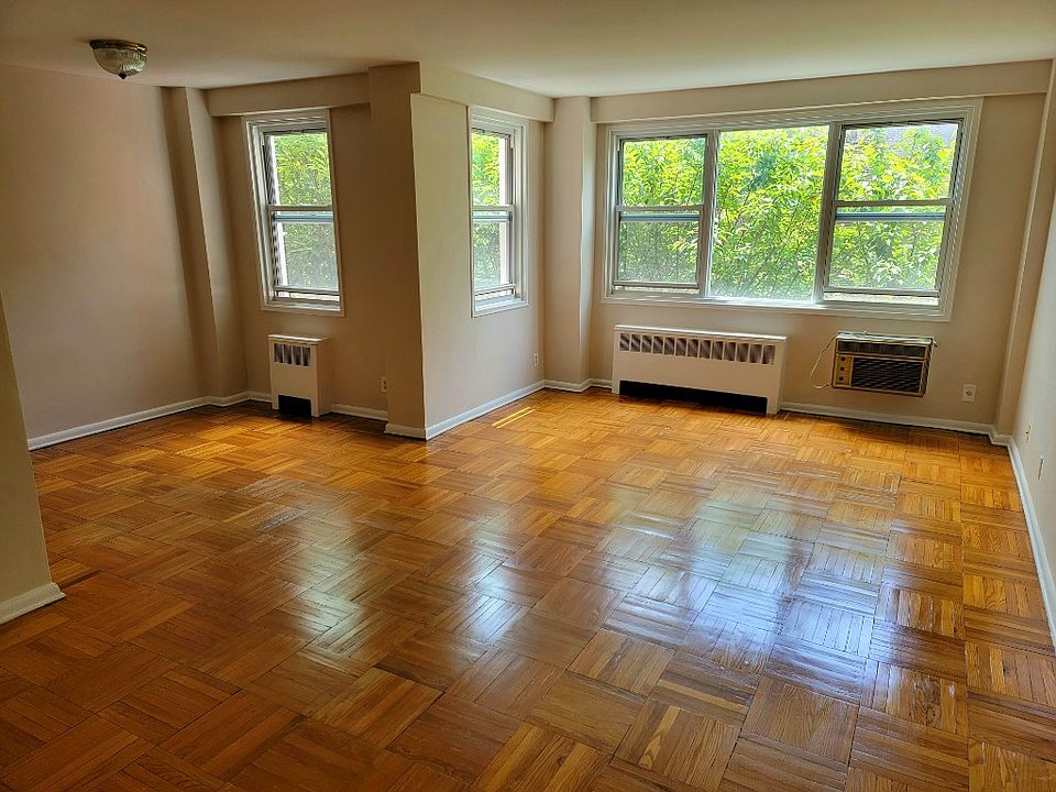 1st image of 3 Palmer Ave #2